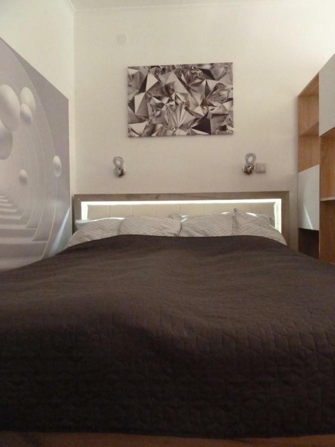 Rose Apartman Debrecen Buitenkant foto
